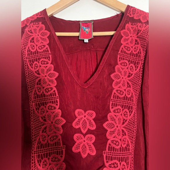 Johnny Was Tunic Blouse Tonal Solid Red Lace Embroidery Short Sleeve Size Large - Picture 6 of 7